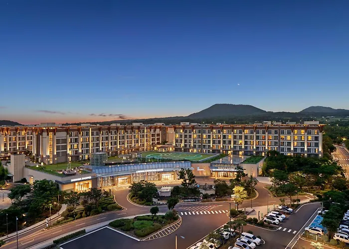 Landing Jeju Shinhwa World Hotel